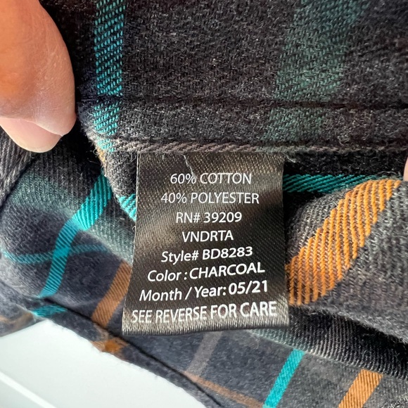 Burnside Gray Plaid Flannel Shirt. Medium - Picture 8 of 9